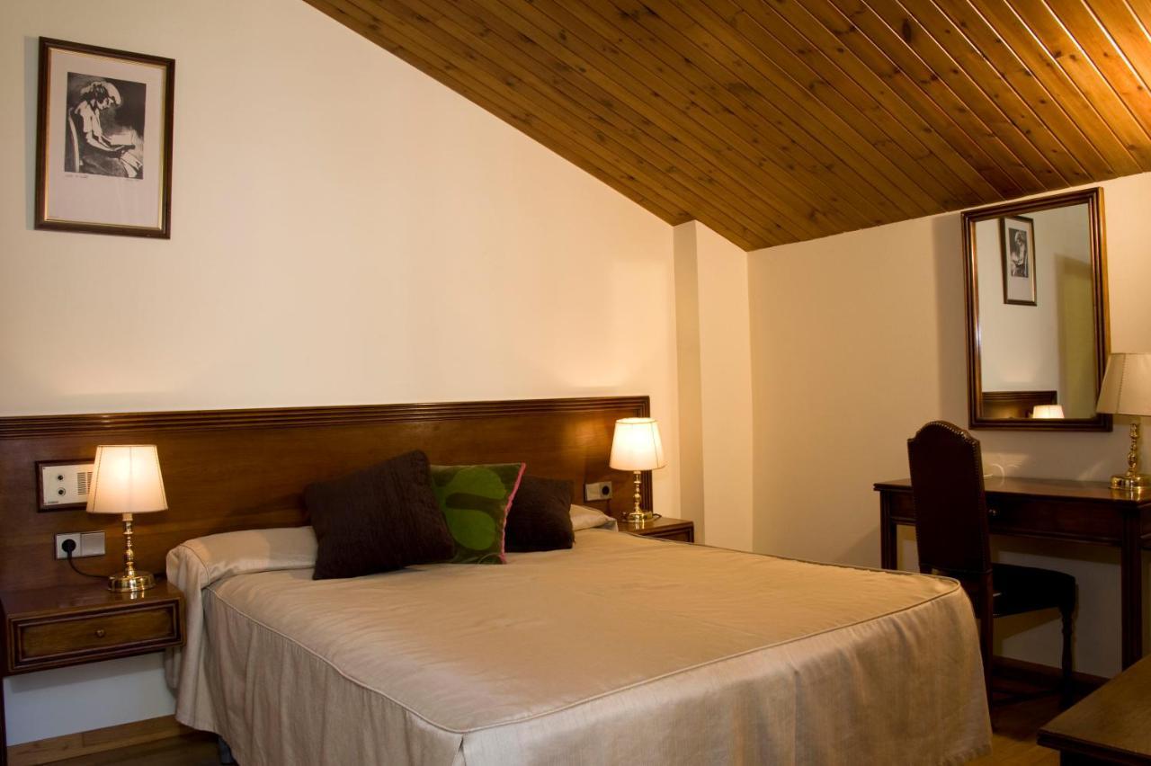 Hotel Santa Barbara De La Vall D'Ordino Kültér fotó