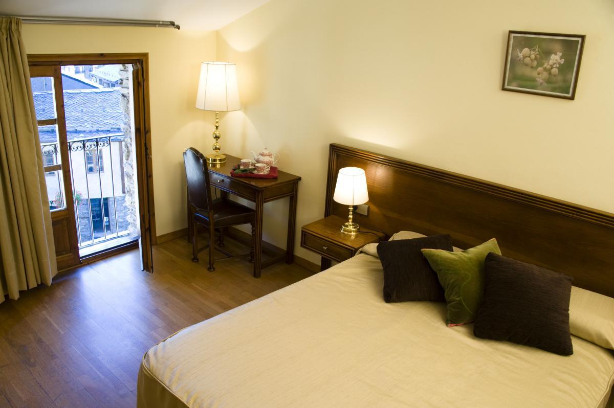 Hotel Santa Barbara De La Vall D'Ordino Kültér fotó