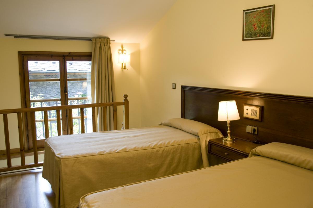 Hotel Santa Barbara De La Vall D'Ordino Kültér fotó