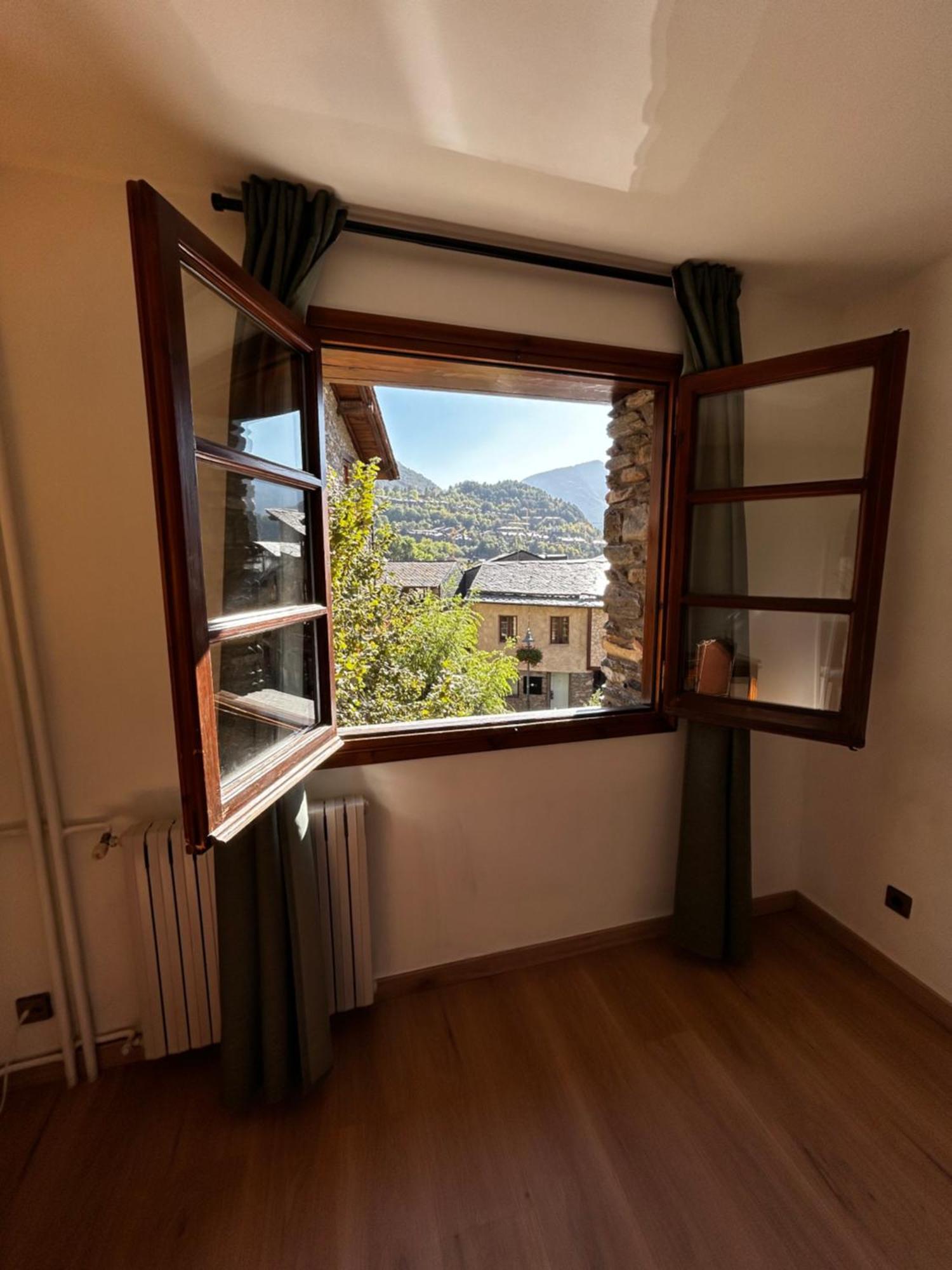 Hotel Santa Barbara De La Vall D'Ordino Kültér fotó