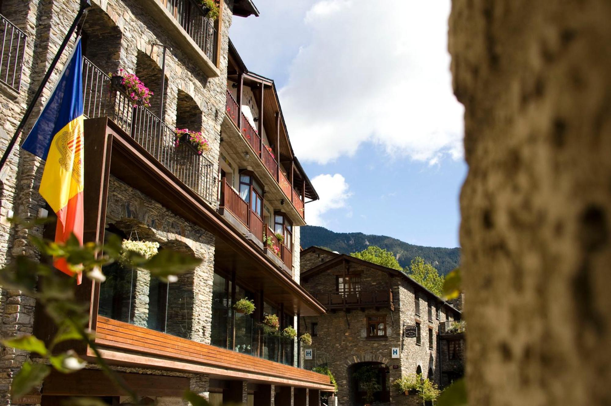 Hotel Santa Barbara De La Vall D'Ordino Kültér fotó