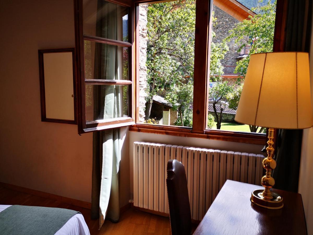 Hotel Santa Barbara De La Vall D'Ordino Kültér fotó