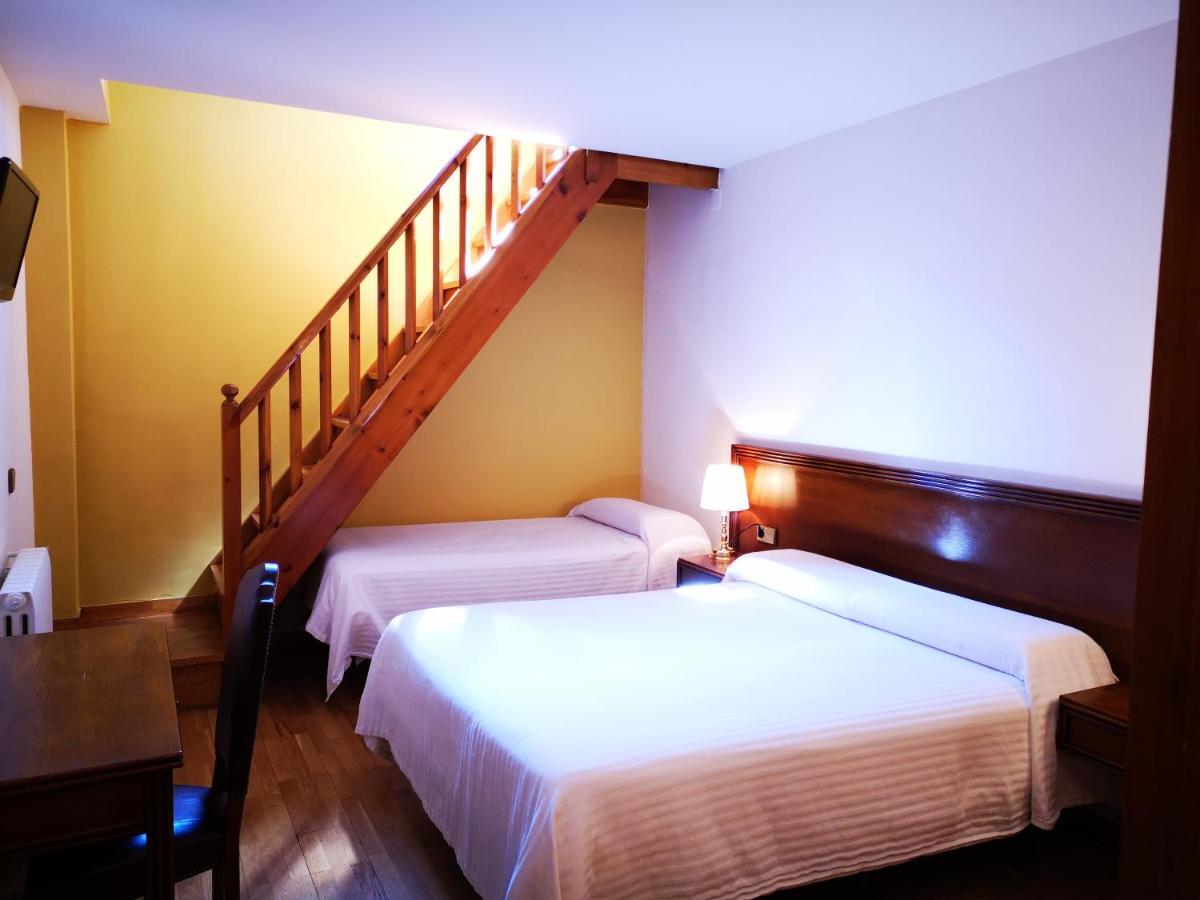 Hotel Santa Barbara De La Vall D'Ordino Kültér fotó