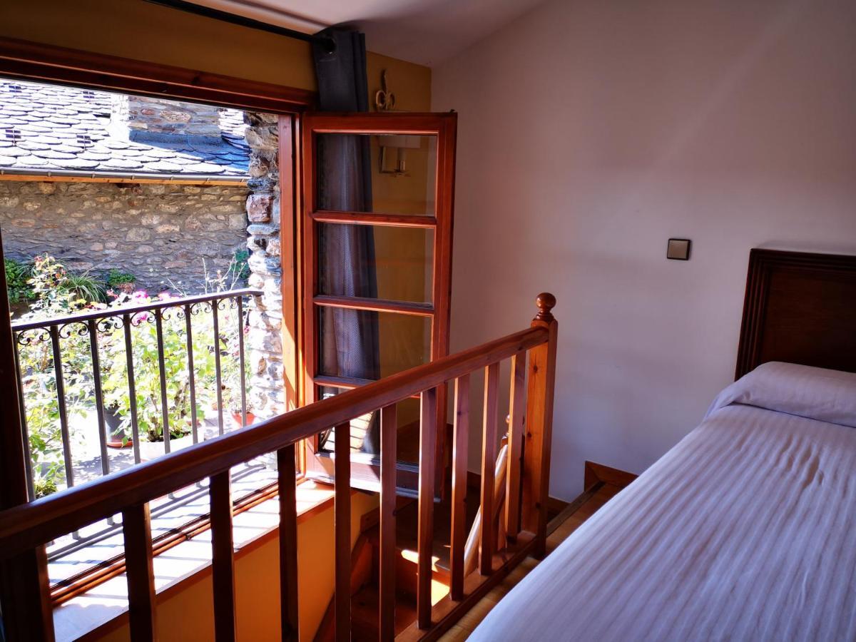 Hotel Santa Barbara De La Vall D'Ordino Kültér fotó